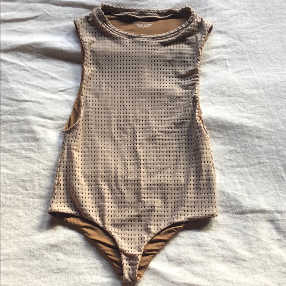 Acacia one pice